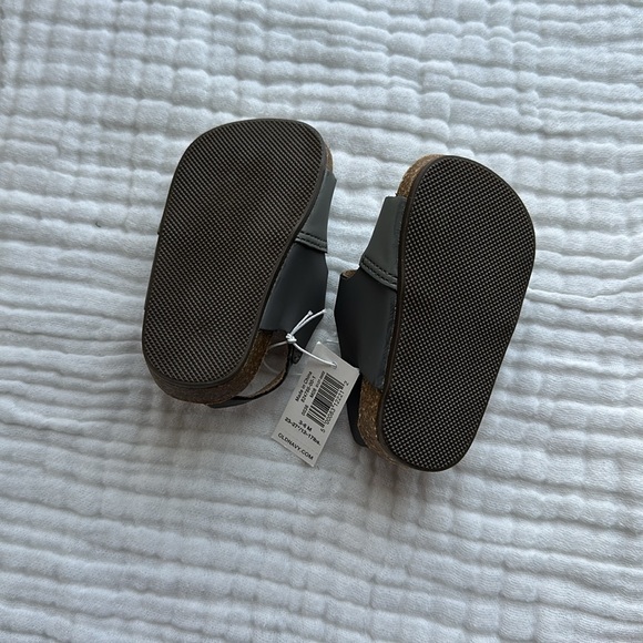 Old Navy • Baby Leather Sandals - Picture 4 of 4